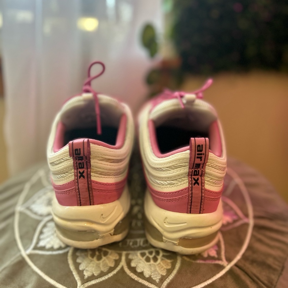 Nike Women's Pink and White Air max - Picture 6 of 6
